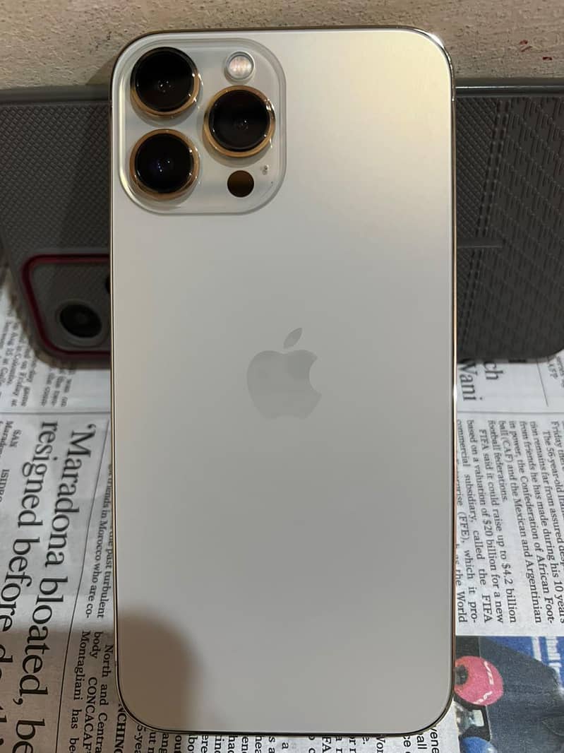 Apple iPhone 13 Pro max 0