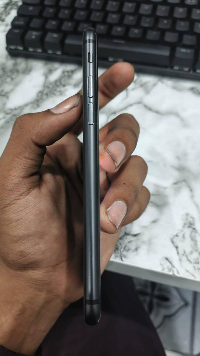 Iphone 8 4