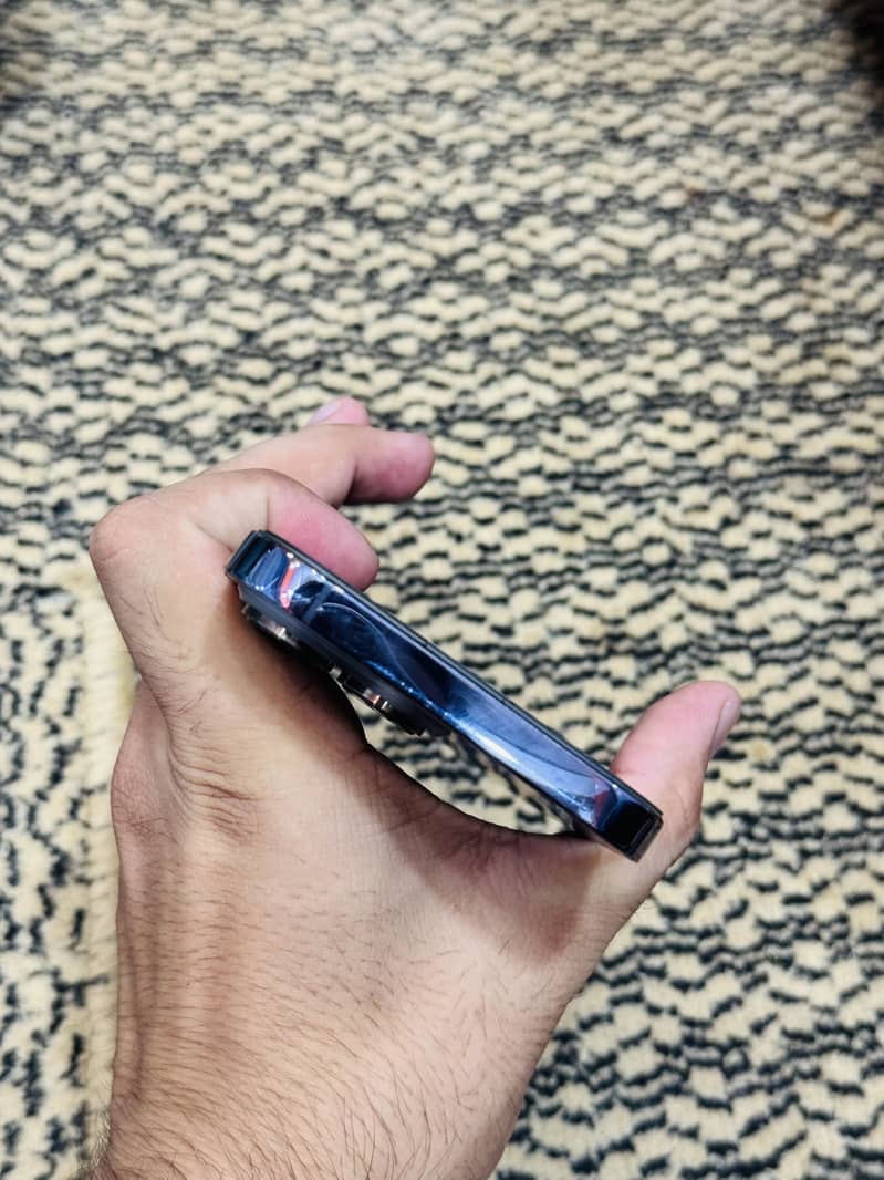 Apple iPhone 14 Pro Max 2