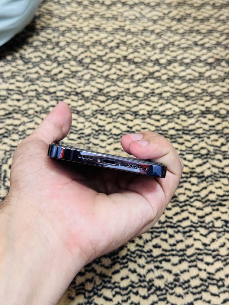Apple iPhone 14 Pro Max 5