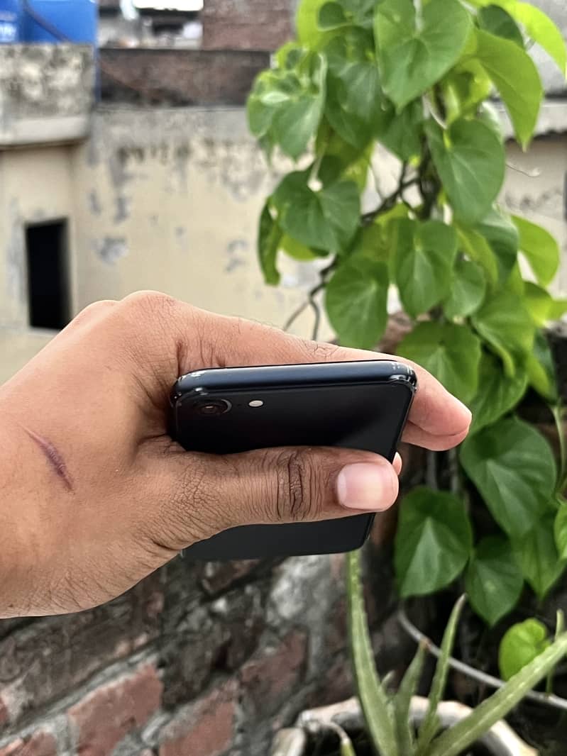 iPhone SE 3rd genration 3