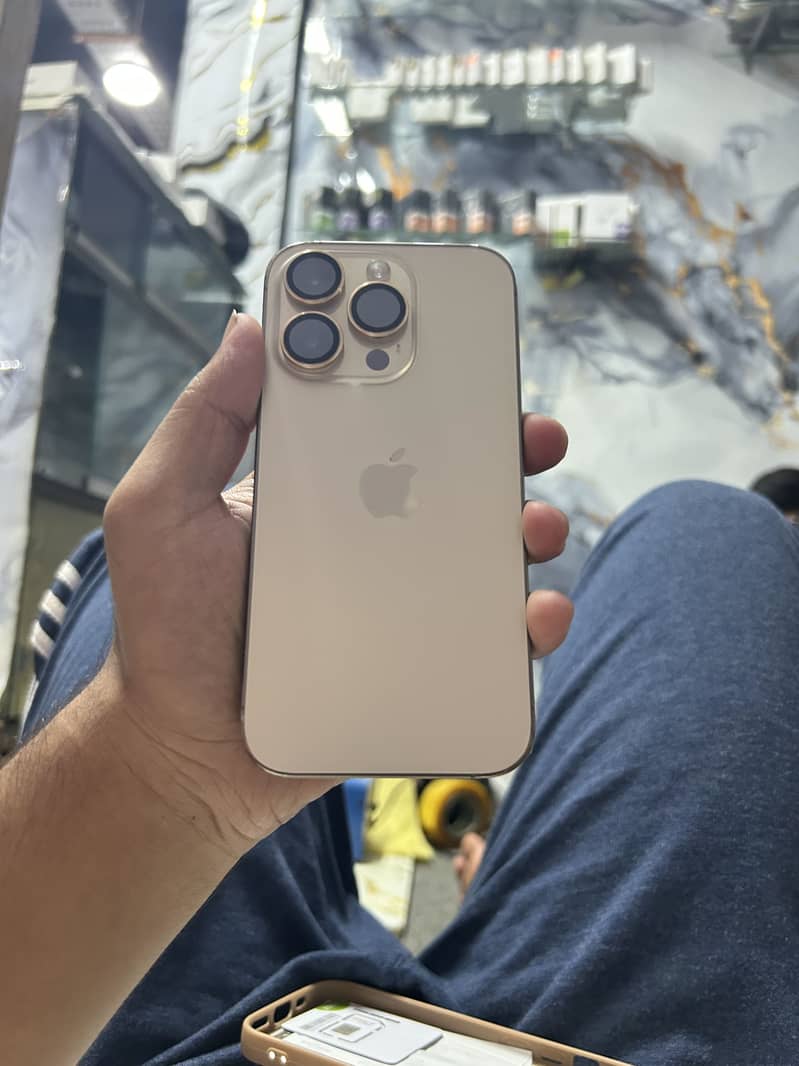 Apple iPhone 14 Pro 0