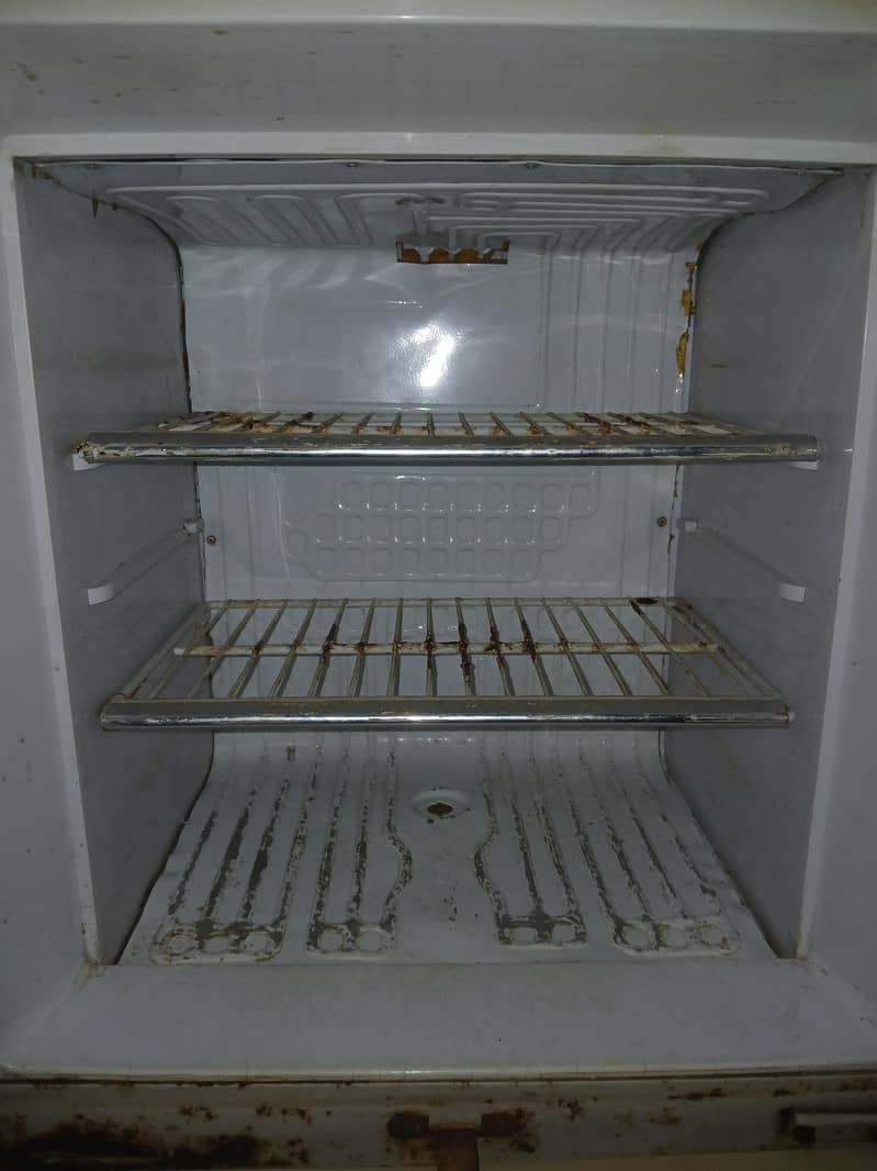 Orient Medium size Fridge 6