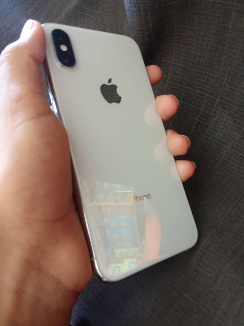 Apple iPhone XS 1
