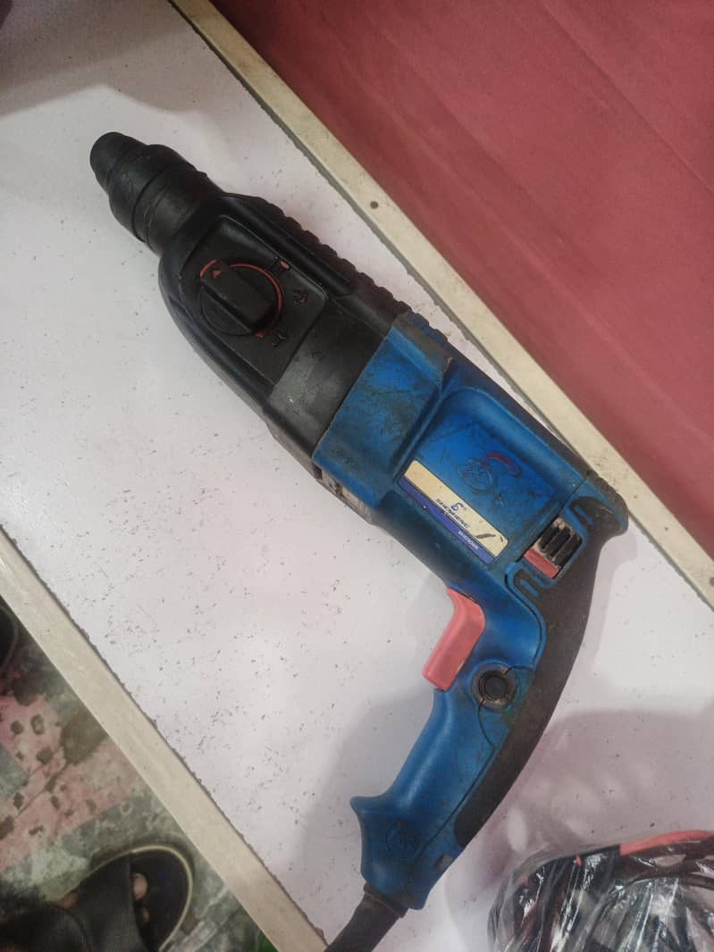 Heavy drill machine Hilty . 0