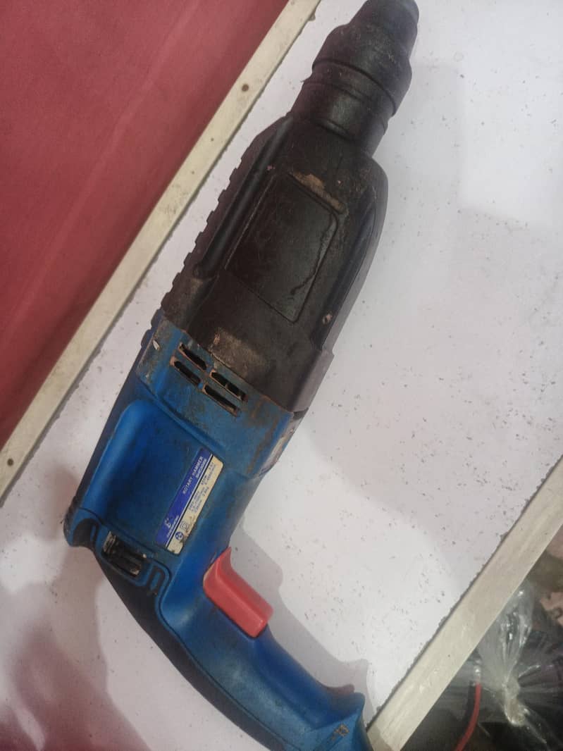 Heavy drill machine Hilty . 4