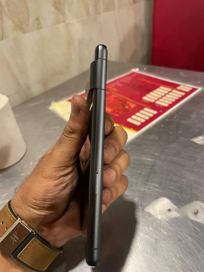 Google Pixel 7 4