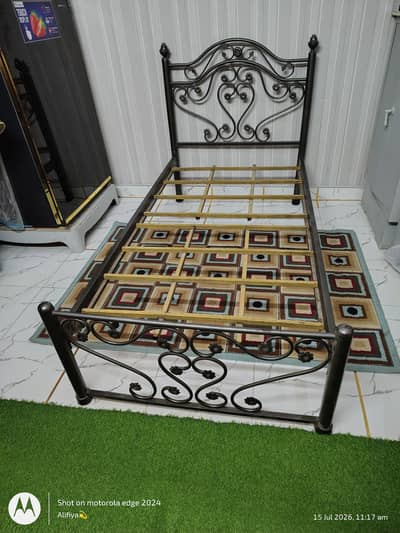 iron single bed with metress