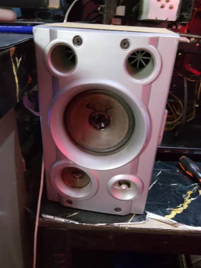 audionic home theater subwoofer with extra 2 speaker