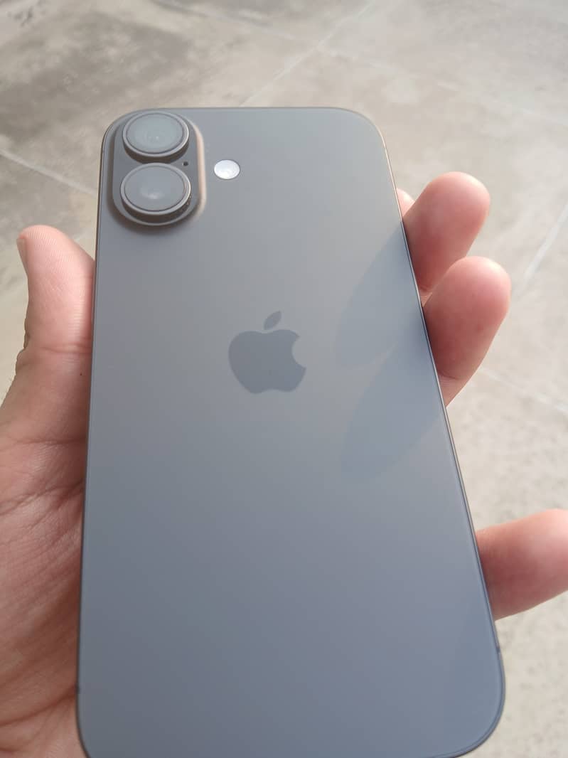 Apple iPhone 17 0