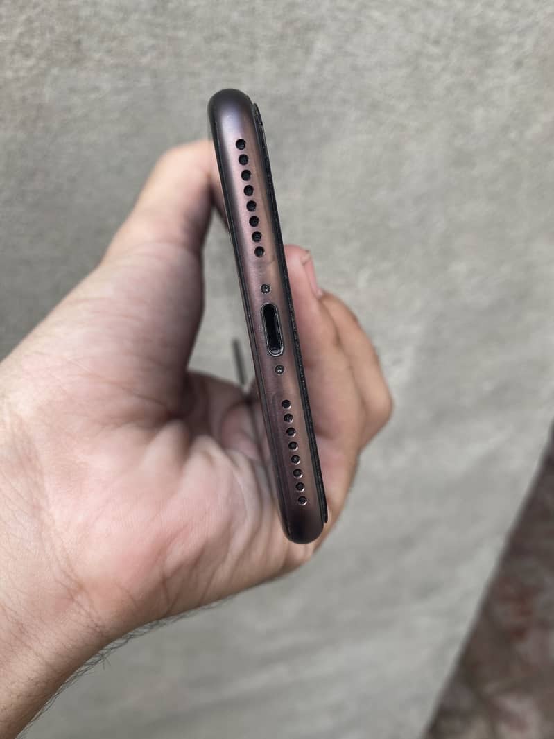 Apple iPhone 7 Plus 3