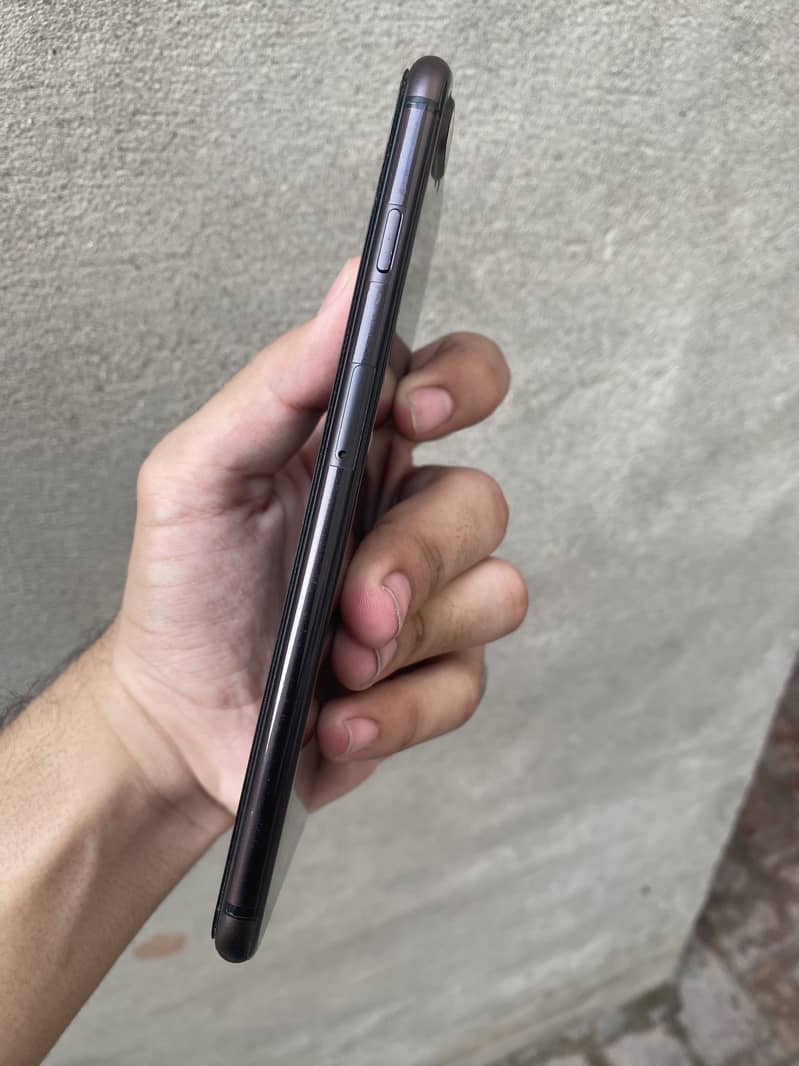 Apple iPhone 7 Plus 5