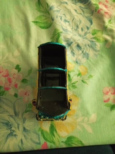 Sale chhoti si car