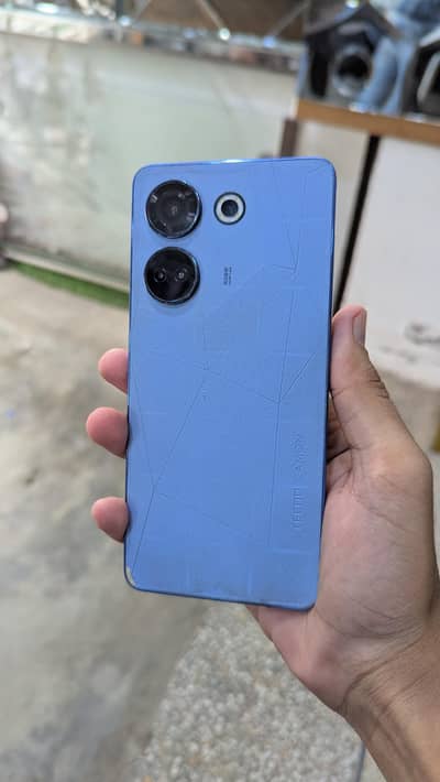 Tecno CAMON 20