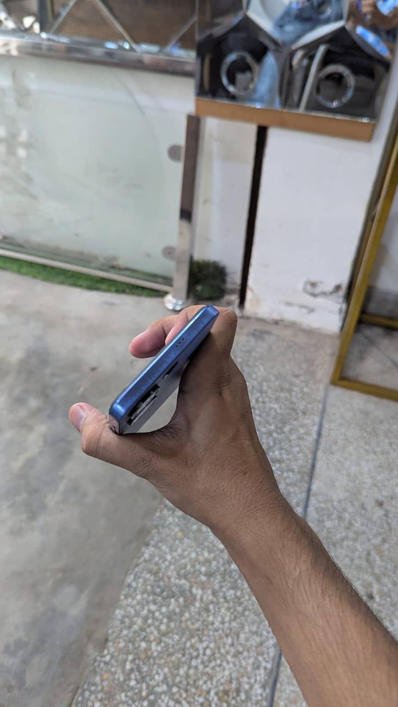 Tecno CAMON 20 2