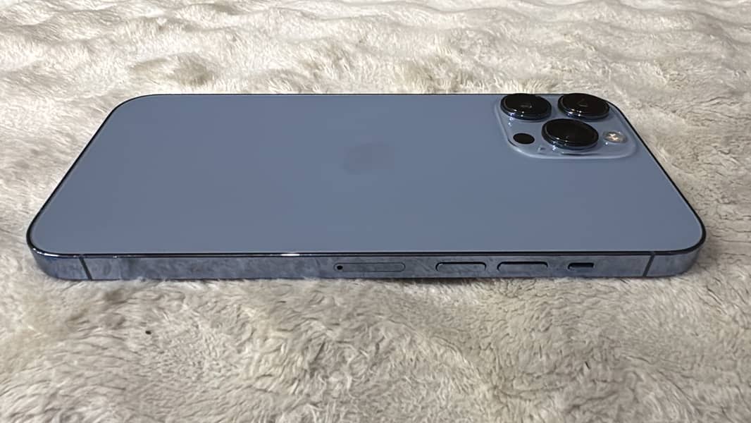 Apple iPhone 13 Pro Max 6