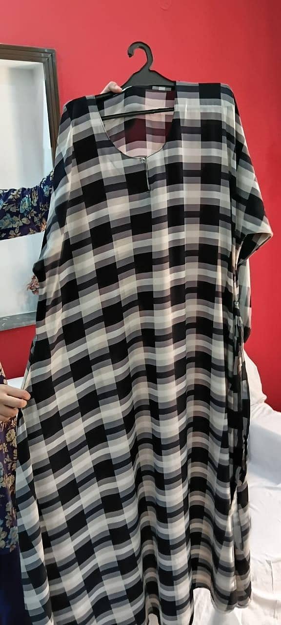 printed abayas 3