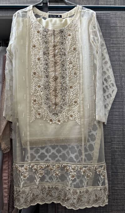 Batik 3-Piece Suit – Shirt, Trouser & Dupatta