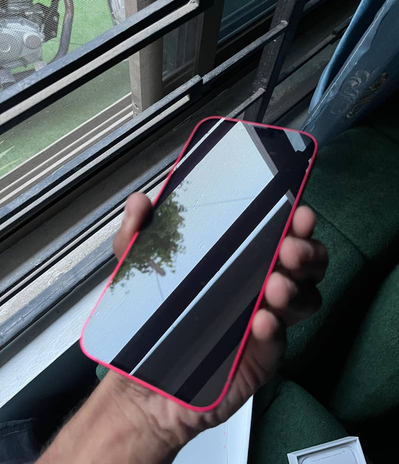 Apple iPhone 13 4