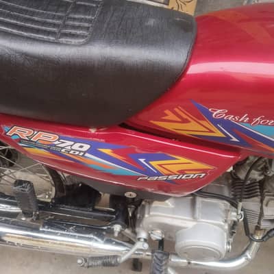 condition  10/10 urgent sale karni hai