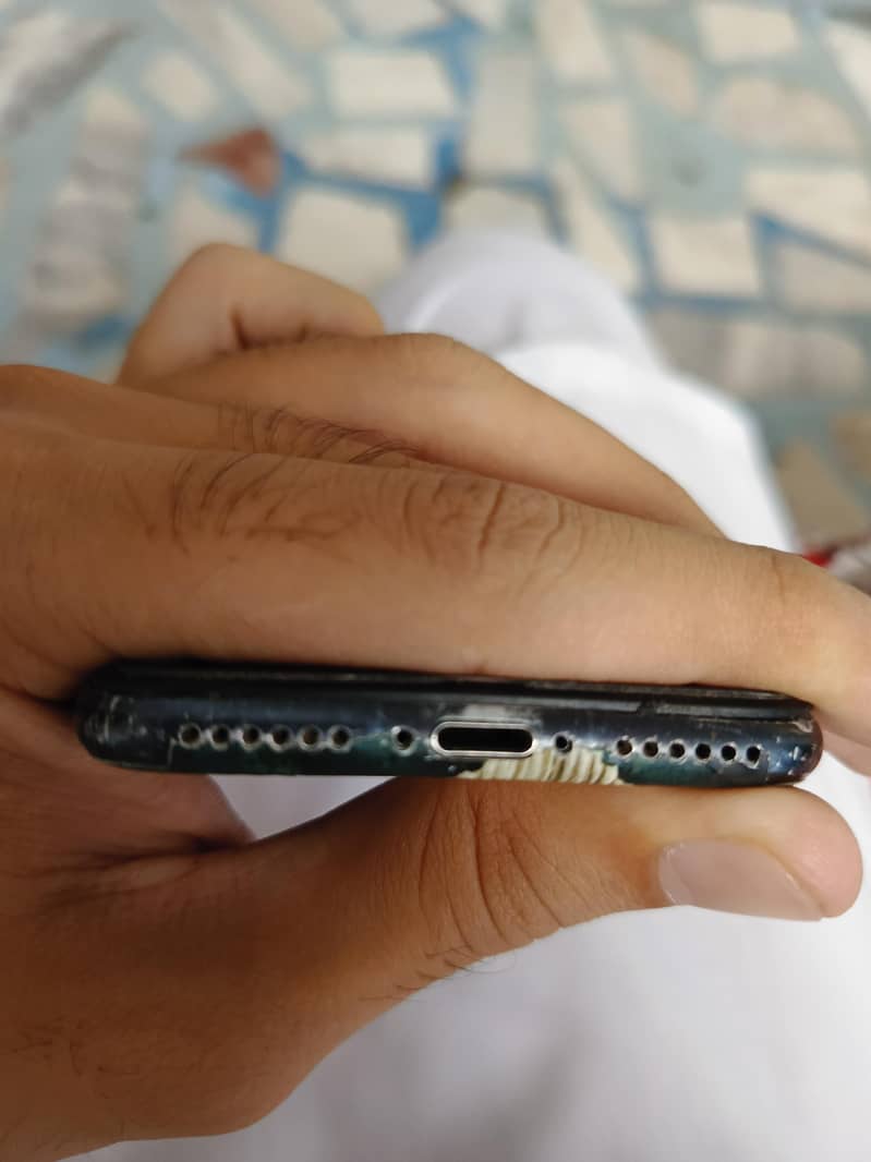 Apple iPhone 7 3