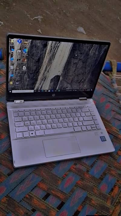 HP laptop 10/10 core i5 8th generation touch screen
