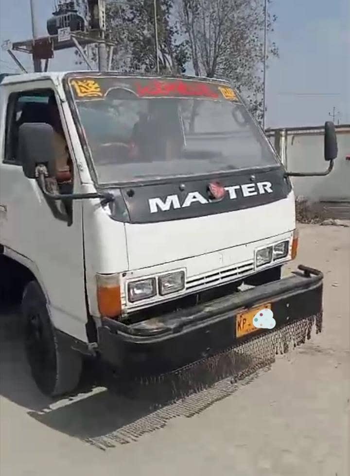 master mazda 3300 2
