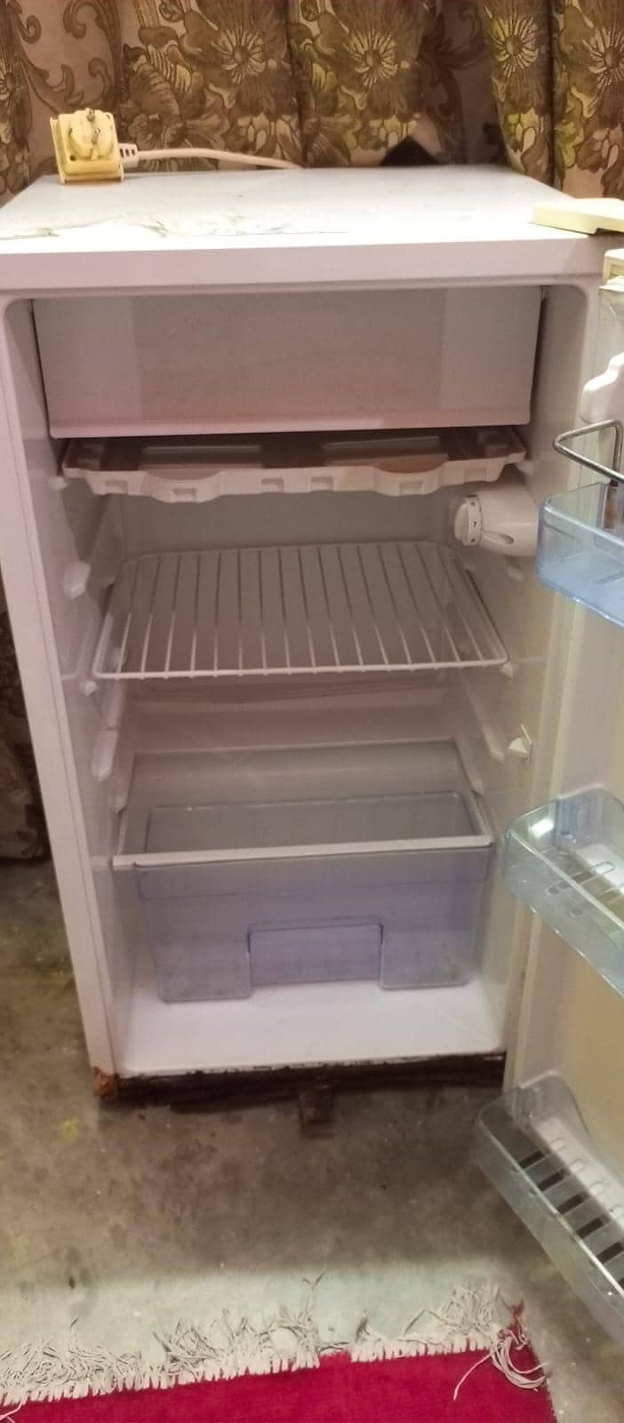 refrigerator 3