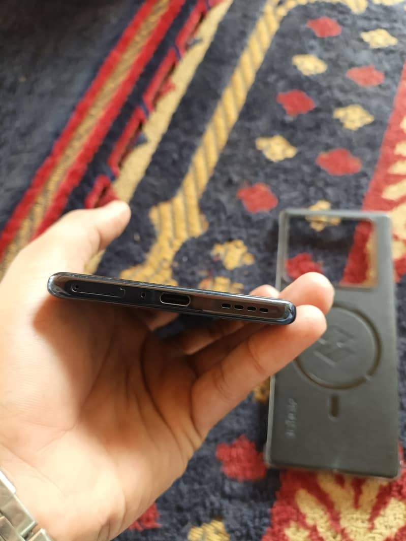 Infinix Note 40 Pro 5