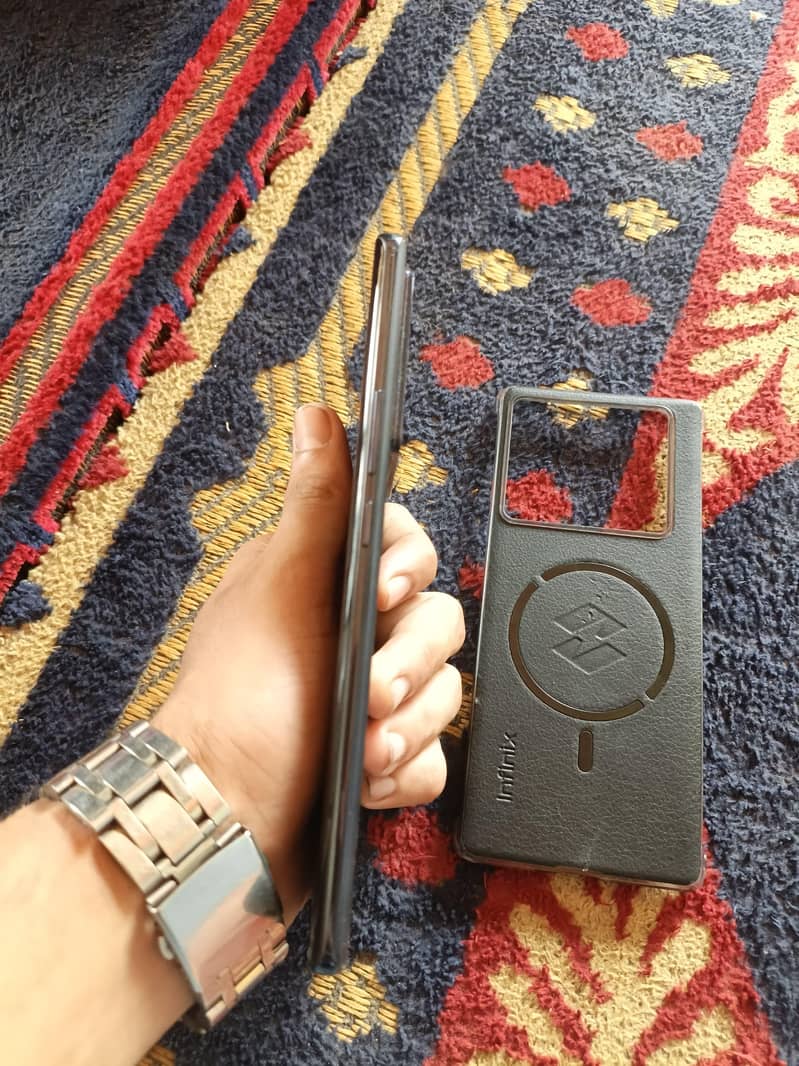 Infinix Note 40 Pro 6