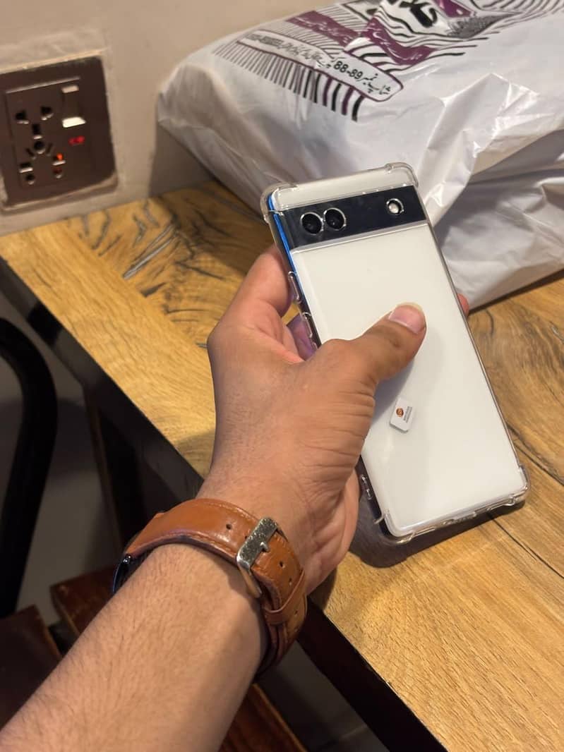 Google Pixel 6a 1