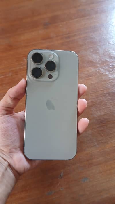 iPhone 16 Pro | Natural Titanium| 99% Health | Scratchless