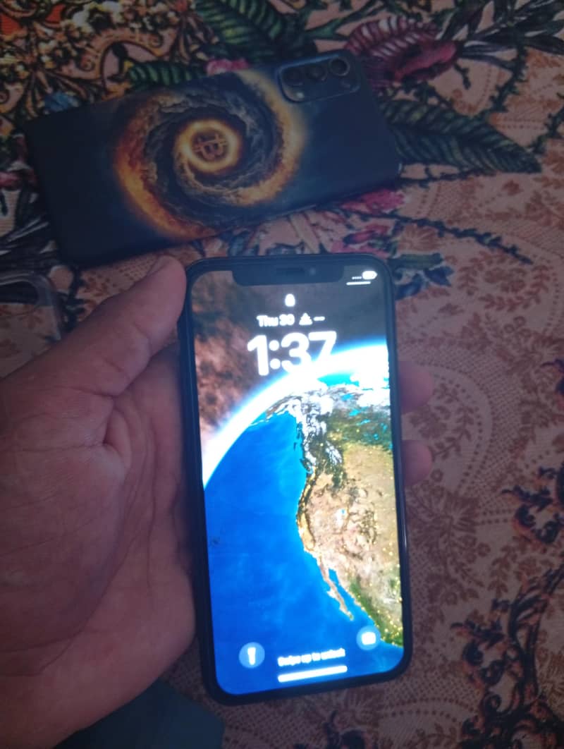 Apple iPhone X 5