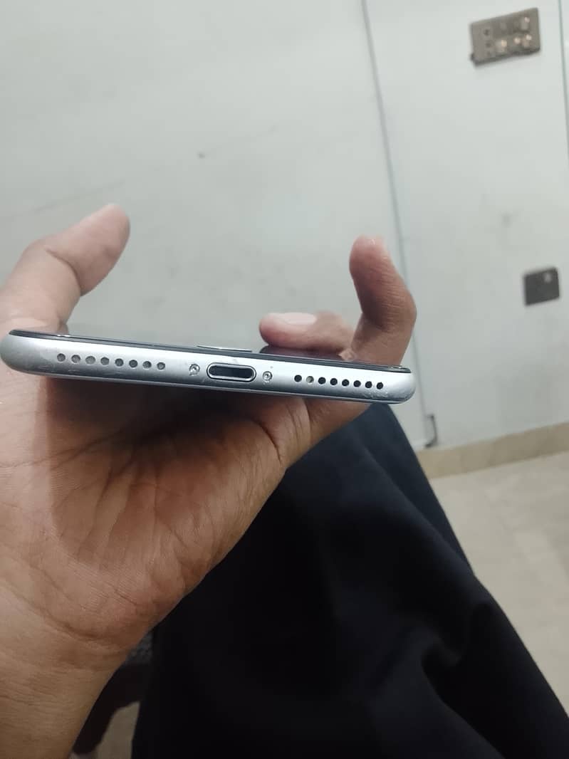 Apple iPhone 7 Plus 3