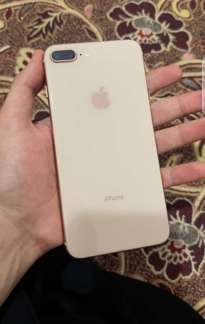Apple iPhone 8 Plus 1