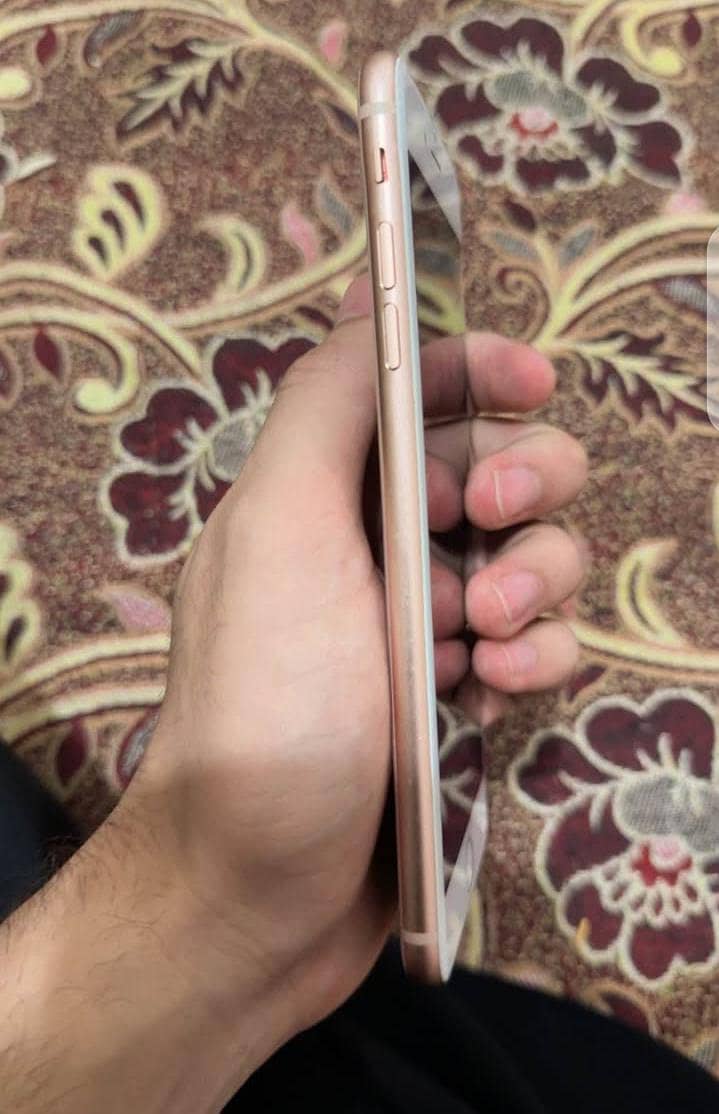 Apple iPhone 8 Plus 2
