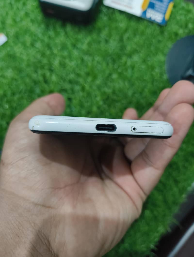 Google Pixel 3 5