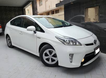 TOYOTA PRIUS S-LED PUSH 2013