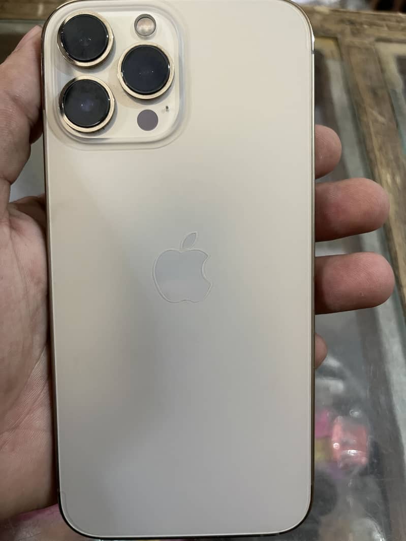 Apple iPhone 13 Pro Max 4