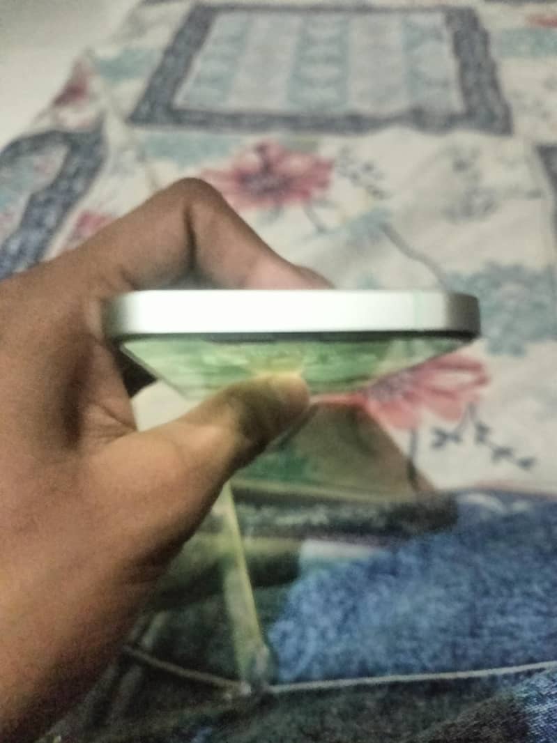 Apple iPhone 12 3