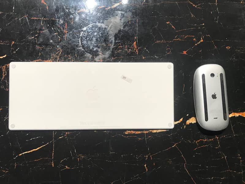 Apple Magic Mouse 2 + Magic Keyboard Mini Combo 1