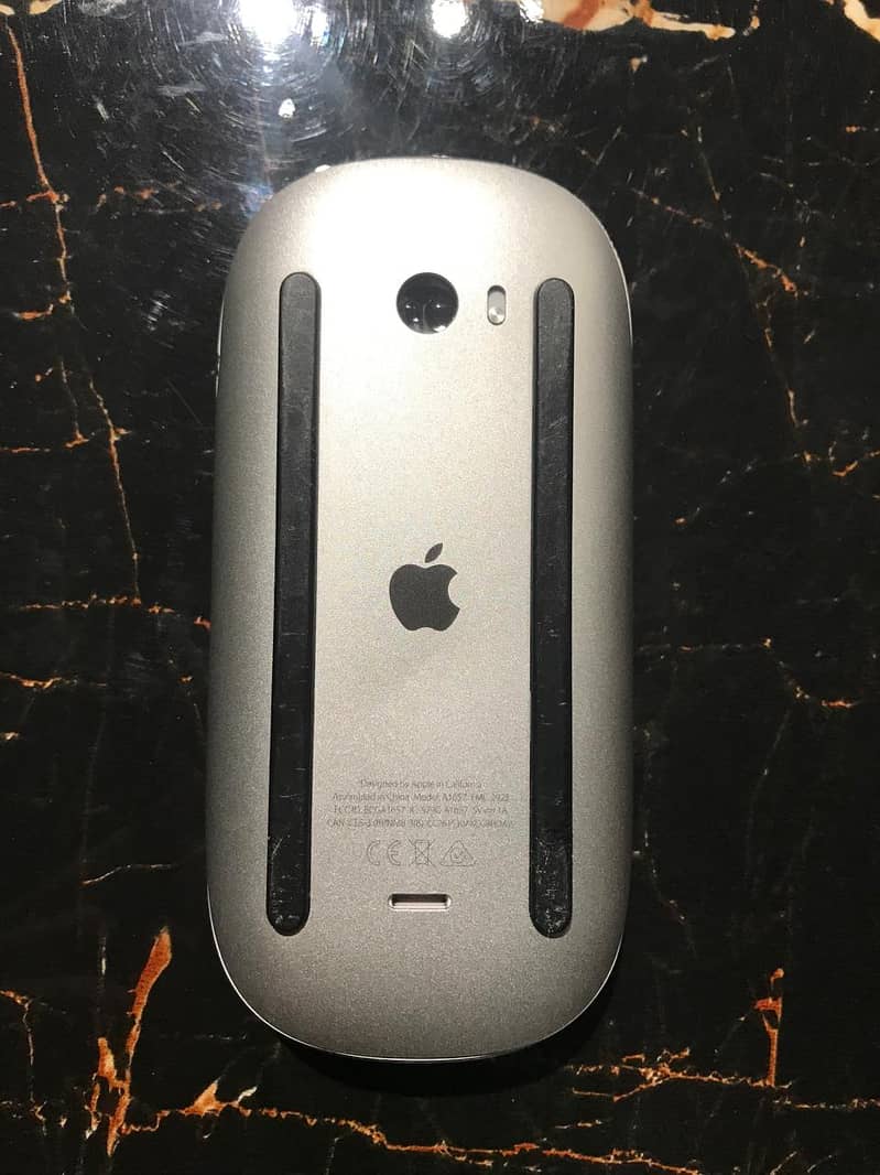 Apple Magic Mouse 2 + Magic Keyboard Mini Combo 5