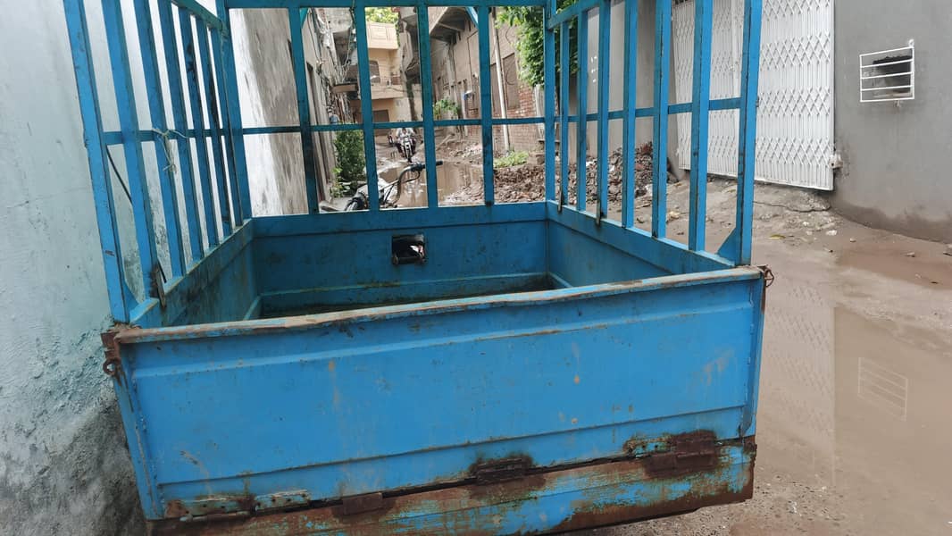 Loader rickshaw 3