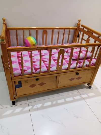 baby cot