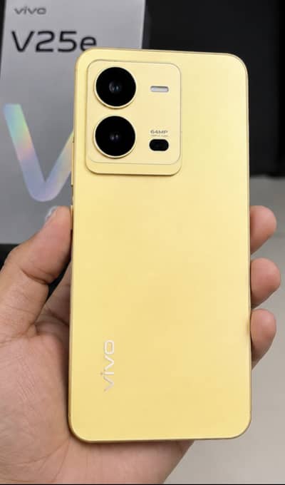 Vivo V25e 8/128GB | 10/10 Condition | Box + Original Charger