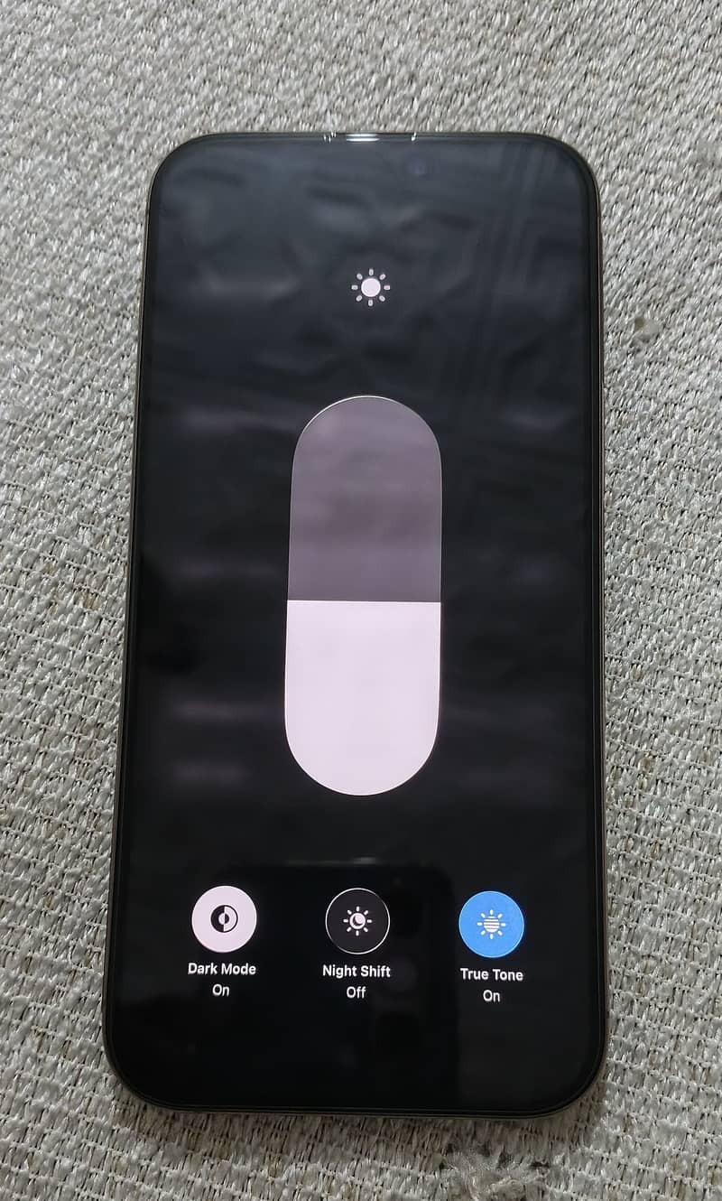 Apple iPhone 16 Pro Max 2