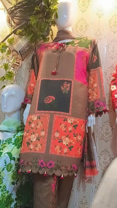 Beautiful ladies chiffon shalwar kameez suit