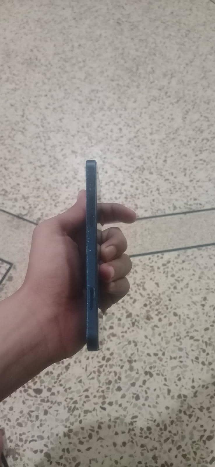 Apple iPhone 12 2