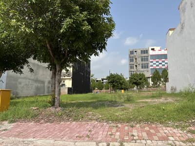 Bahria enclave islamabad sector N 8 Marla Possesion able plot for sale at investor rate
