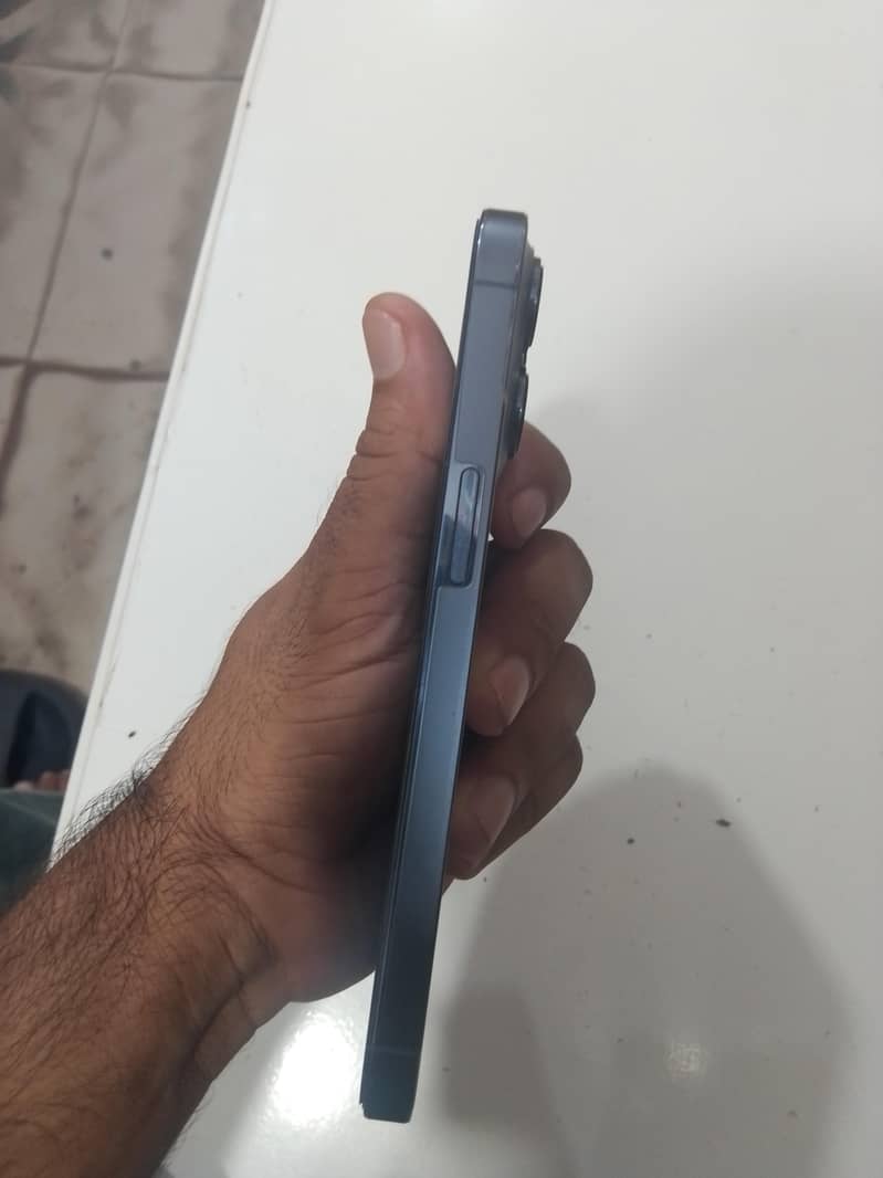Apple iPhone 13 Pro 2
